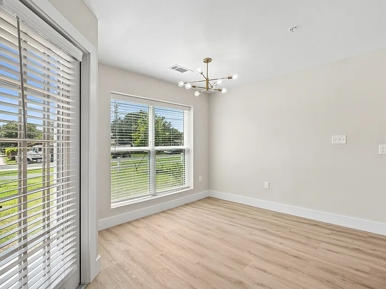 Lake Meadows — Photo 26