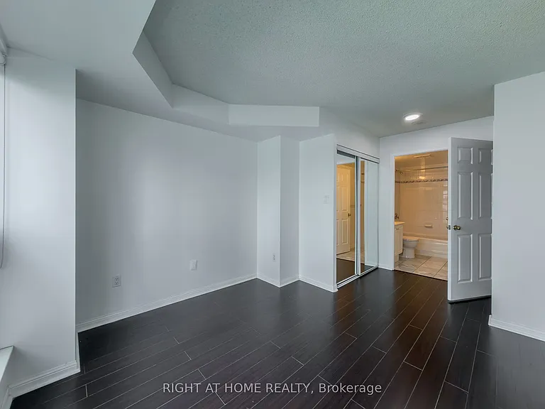 23 Lorraine Dr #1101 — Photo 15