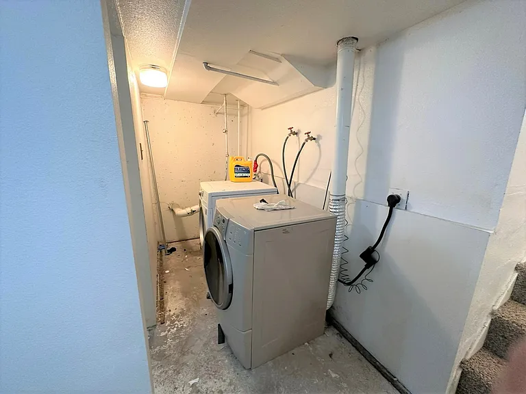 813 E Center St #A — Photo 19