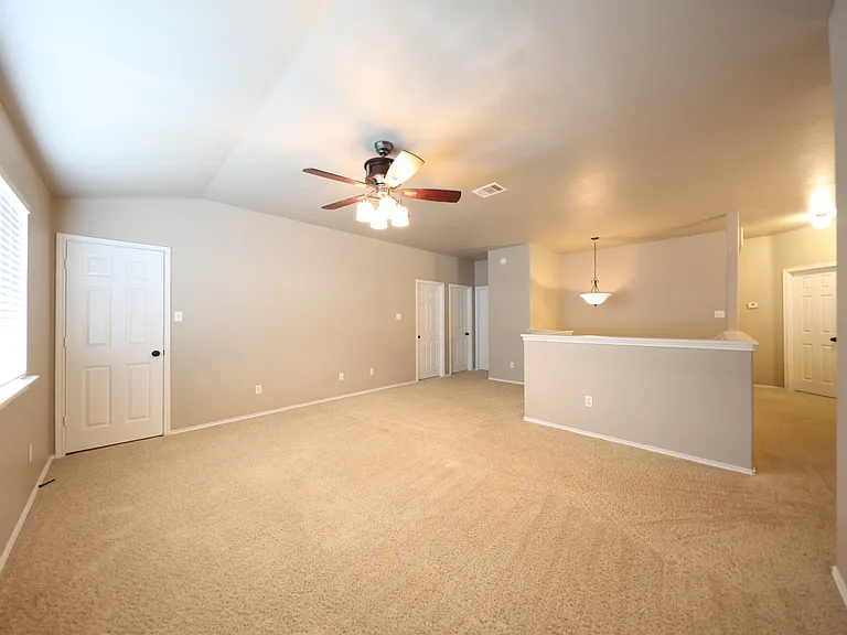 2203 Ryan Dr — Photo 15
