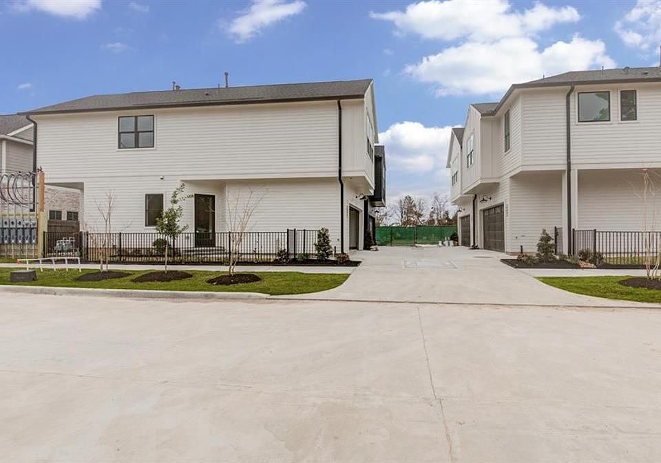 1st image of 2577 Judiway St