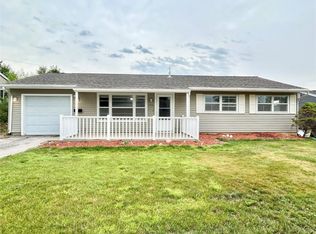 259 Boice Rd NW, Cedar Rapids, IA 52405