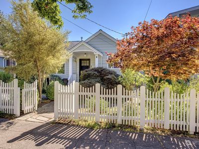 7730 Corliss Avenue N, Seattle, WA, 98103