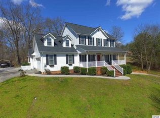 781 McKenzie Dr, Dandridge, TN 37725