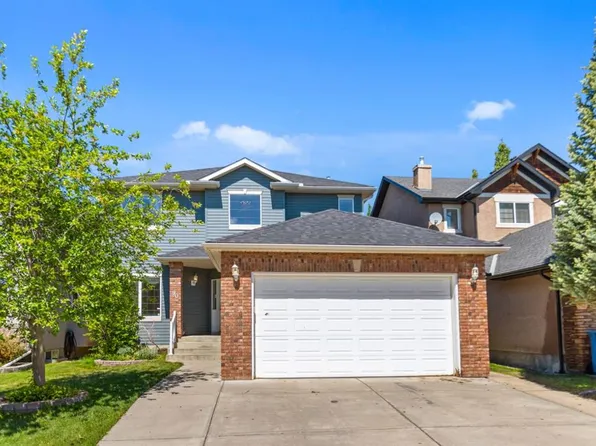 90 SE Royal Highland Rd NW, Calgary, AB T3G 4Y4
