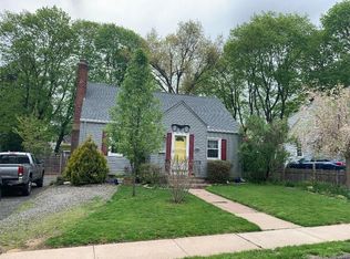 20 Alton St, Manchester, CT 06042