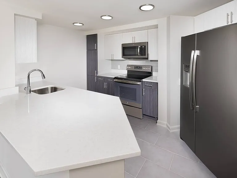 1301 Thomas Circle — Photo 24