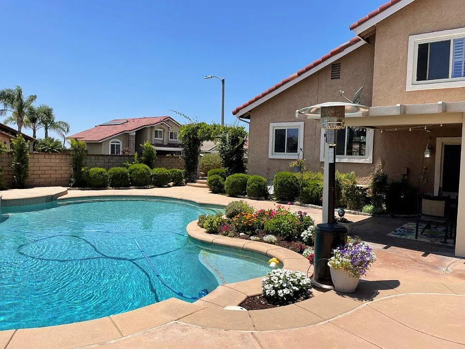 7069 Armstrong Pl