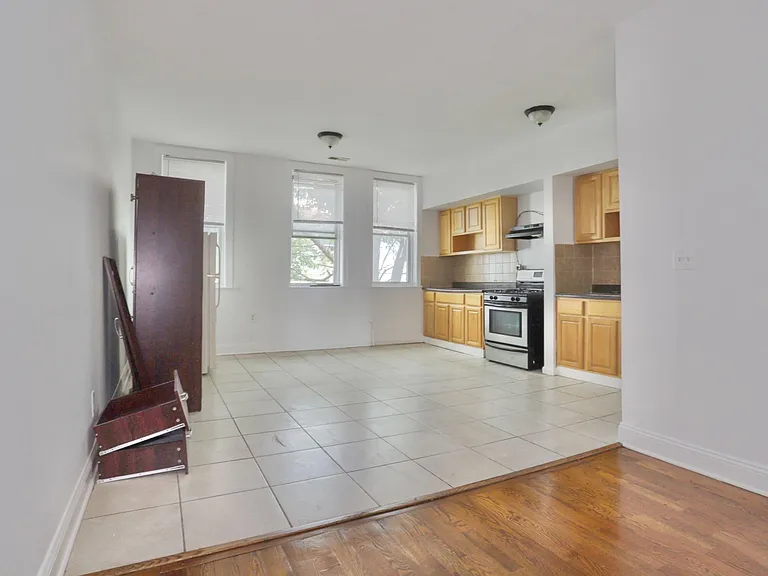 272 Grant Ave #2 — Photo 4