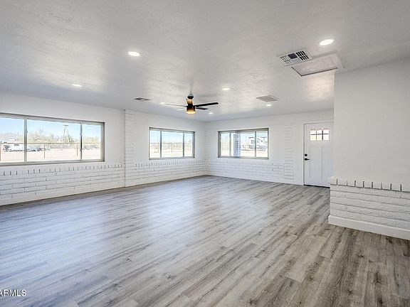 4th image of 1675 N Monterey Drive