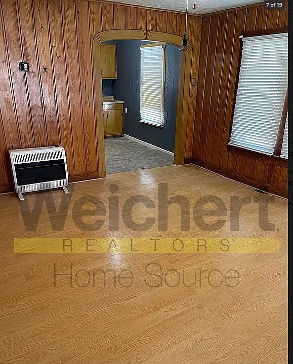 713 West Mueller - 1 — Photo 2