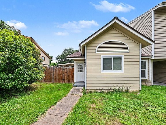 2nd image of 8406 Forest Ridge Dr