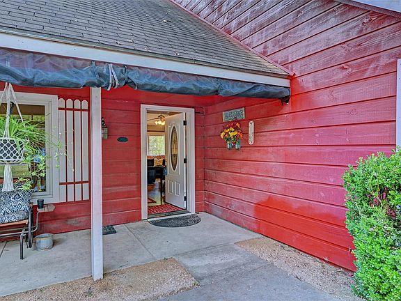 5th image of 15627 Towerwood Drive