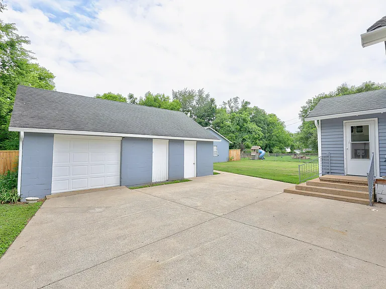 110 Woodcraft Dr — Photo 29