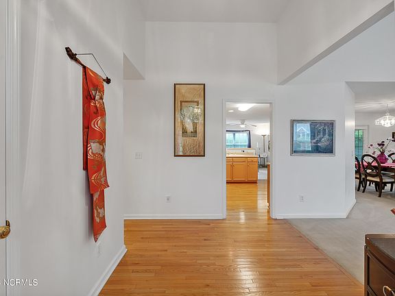 4th image of 3840 Daphine Drive