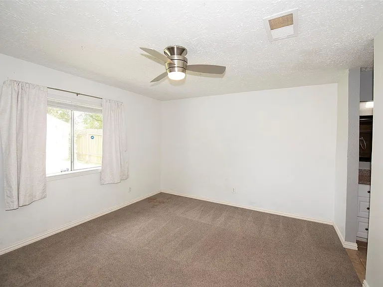 2914 Tarpon Dr — Photo 21