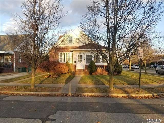 1st image of 2 Flower Ln