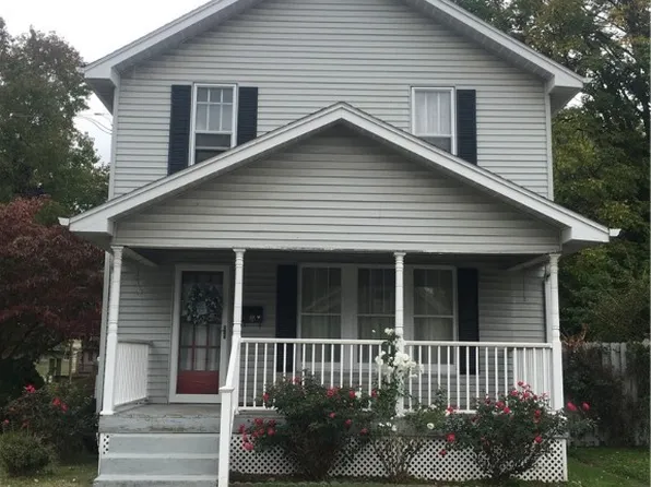 2905 Avery St, Parkersburg, WV 26104
