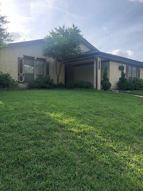 1st image of 4906 Willowhaven Cir