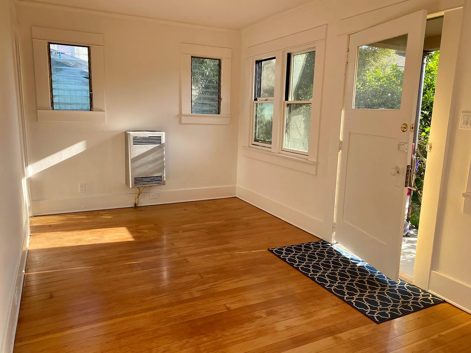 3431 6th Ave — Photo 4