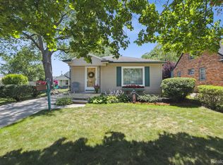 543 Broadacre Ave, Clawson, MI 48017