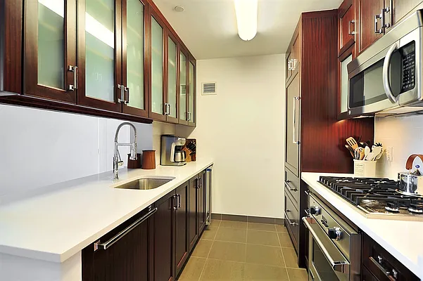 Sold by Corcoran | media 24