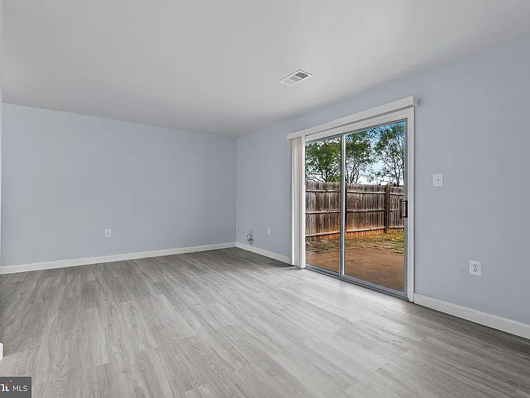 8145 Community Dr — Photo 17