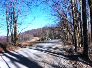 5216 S Greenbrier Rd, Richwood, WV 26261