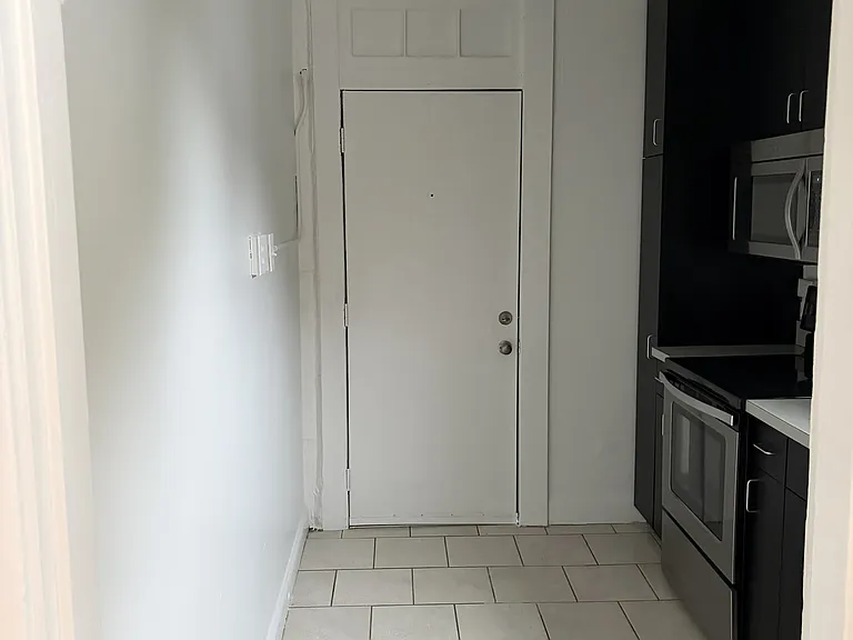 2502 North Ave #4 — Photo 6