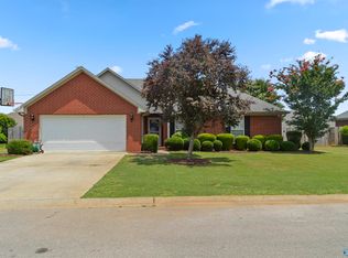 2311 Camden Cv W, Muscle Shoals, AL 35661