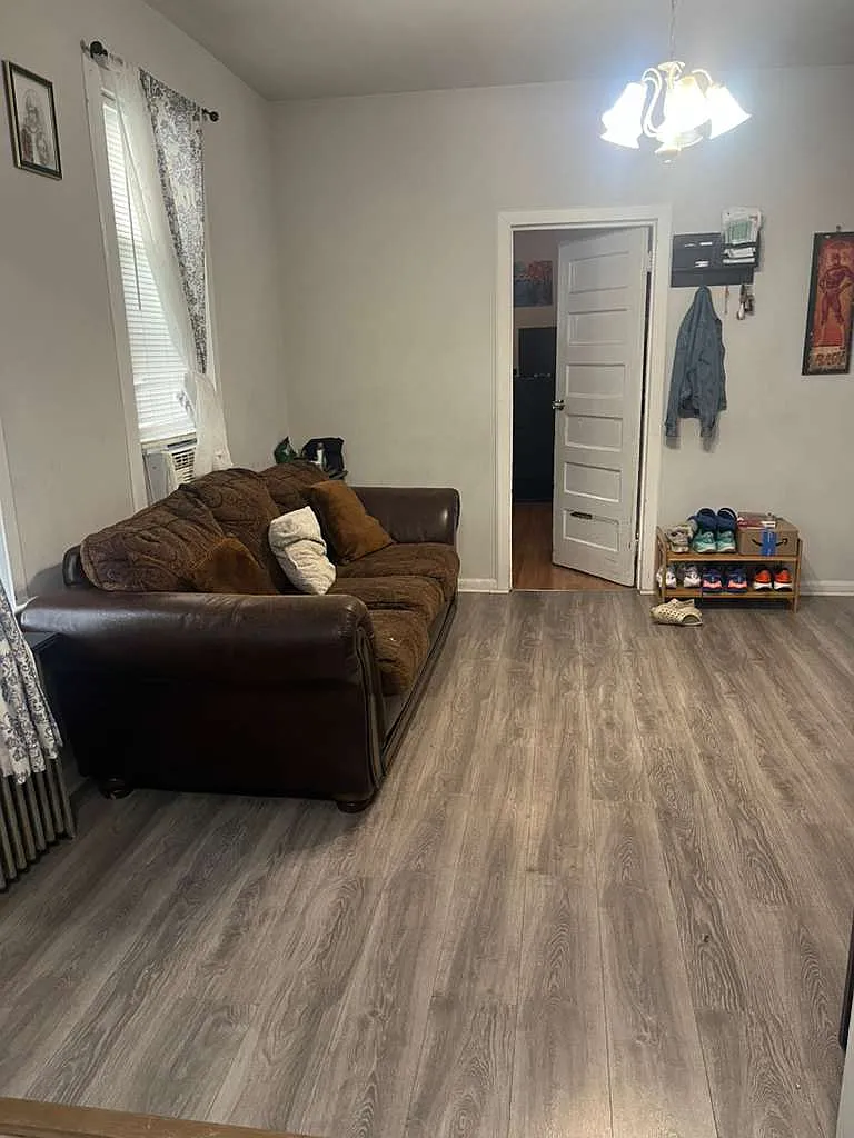 3 bed, 999 sqft, $1,850 — Photo 4