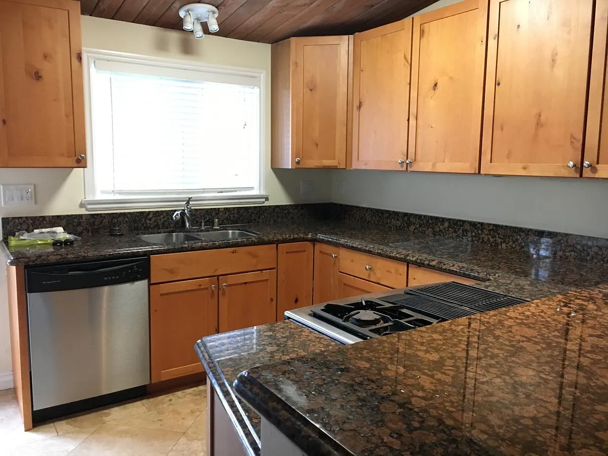 2 bed, 1000 sqft, $4,500 — Photo 4