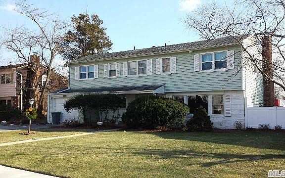 4th image of 7 Greentree Cir