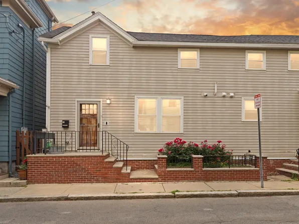 11 Oakland St #11, Cambridge, MA 02139