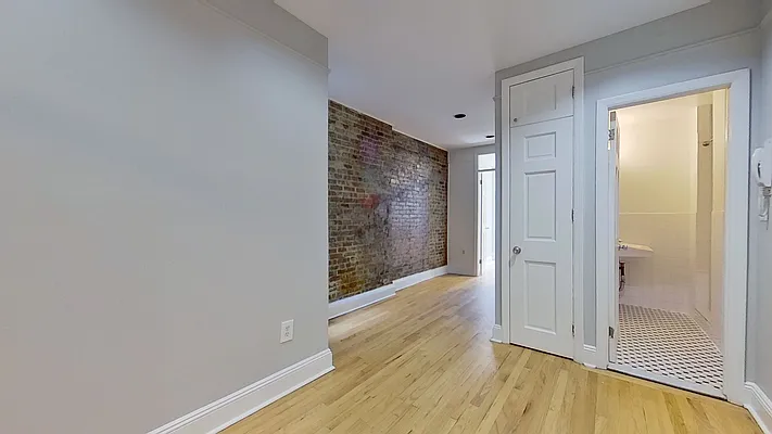 Rented by Compass | media 23