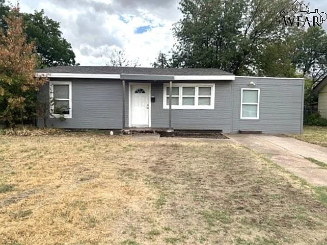 3 bed, 1.0 bath, 1040 sqft, $1,400 — Photo 1