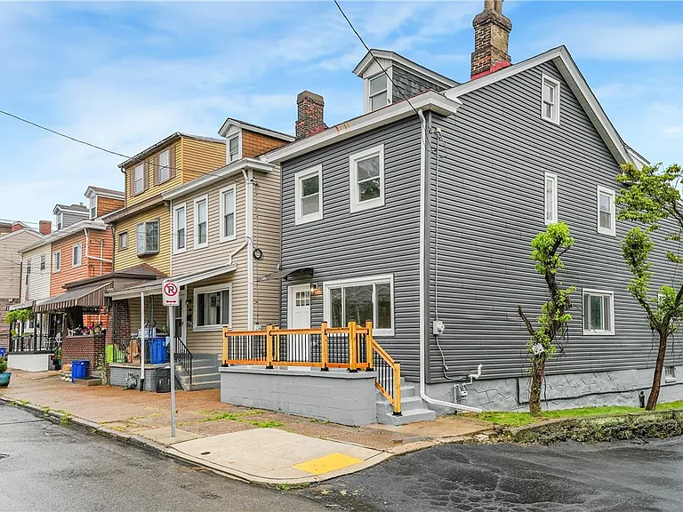 4706 Lorigan St — Photo 2
