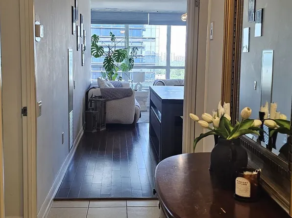 33 Sheppard Ave E, Toronto, ON