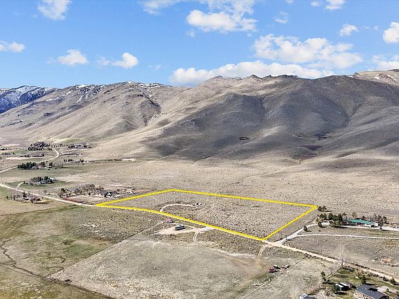 3rd image of 855 Thoroughbred Cir