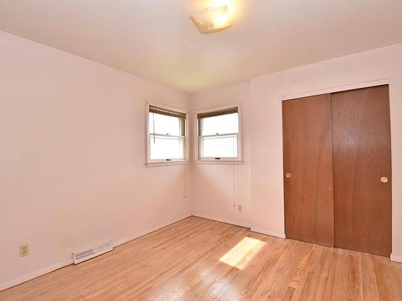 4th image of 8929 W Tripoli Ave #2