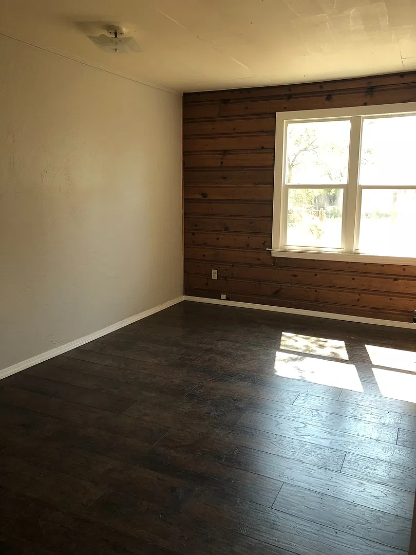 3 Bedrooms 2 Baths 1 Car Garage Walking Distance to Palo Duro High — Photo 4