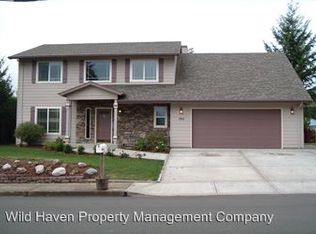 595 SW Fleishauer Ln, McMinnville, OR
