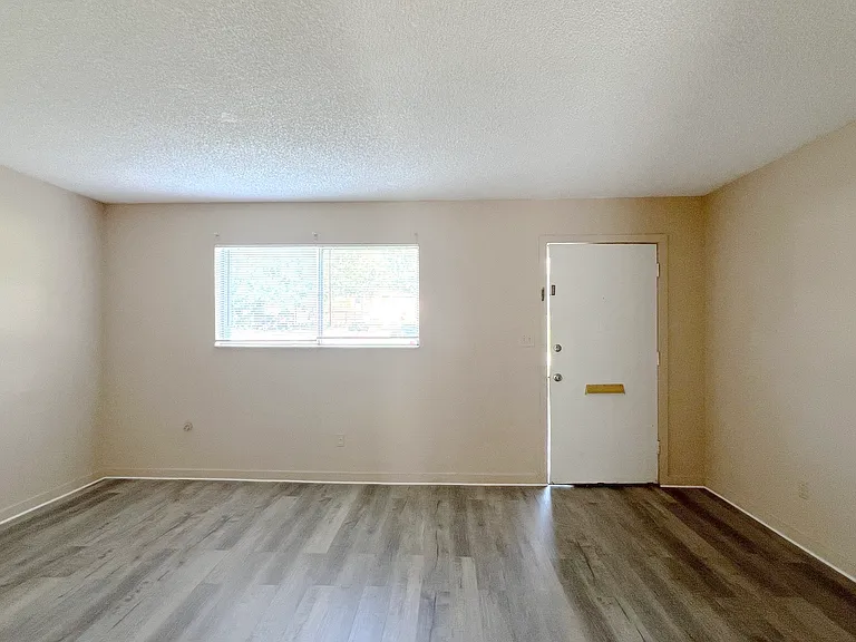 3758 Aristotle Ave — Photo 28