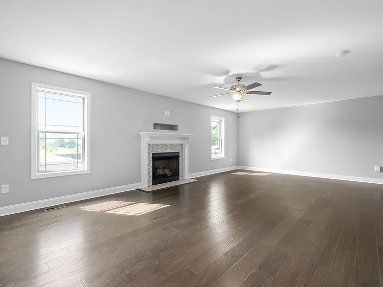 3482 Southwood Dr — Photo 6