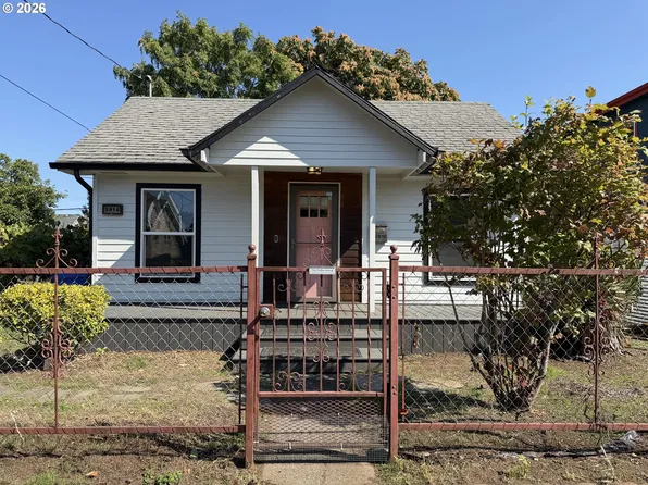 5916 SE 85th Ave, Portland, OR 97266