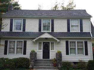 5640 Bradley Blvd, Bethesda, MD 20814