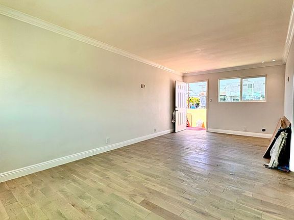4th image of 4539 S Centinela Ave #12411