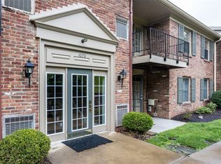 1070 Chatham Park Dr APT F, Pittsburgh, PA 15216