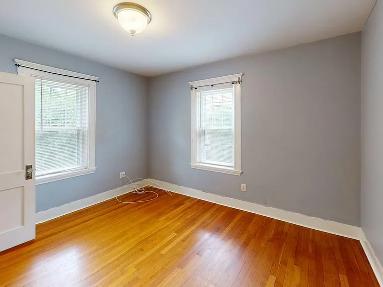 189 Wordsworth St — Photo 12
