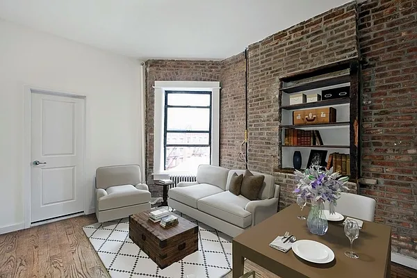 Rented by R New York | media 3